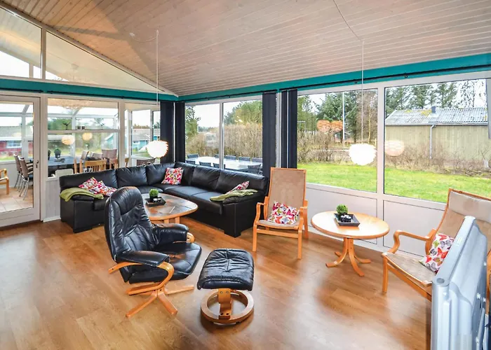 펜션 Awesome In Lokken With Sauna