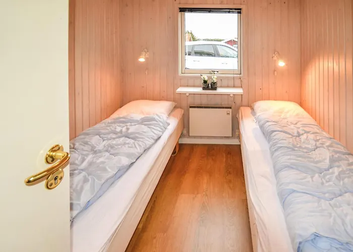 펜션 Awesome In Lokken With Sauna